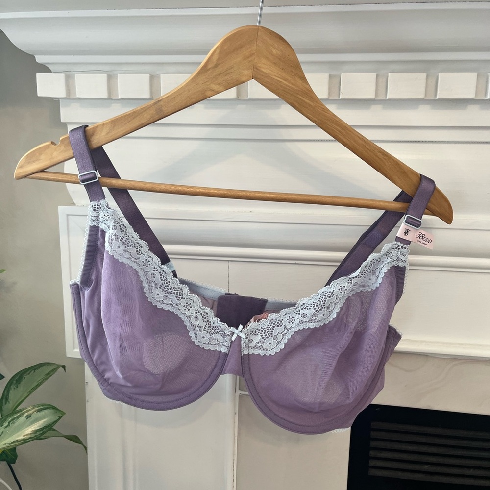 NWT Victoria’s Secret Tease Unlined Bra - 38 DDD